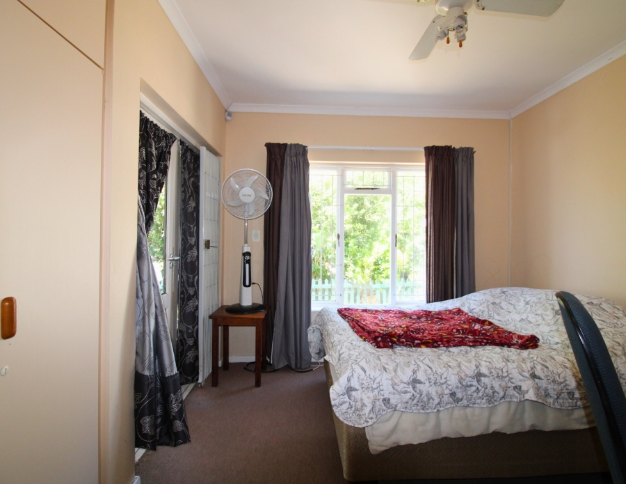 To Let 3 Bedroom Property for Rent in Onder Papegaaiberg Western Cape